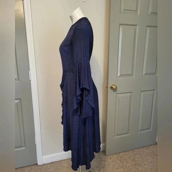 Great Jones Navy Blue Jacquard Leopard Printed Ruffle Bell Sleeves Midi Dress(4) - Picture 5 of 10